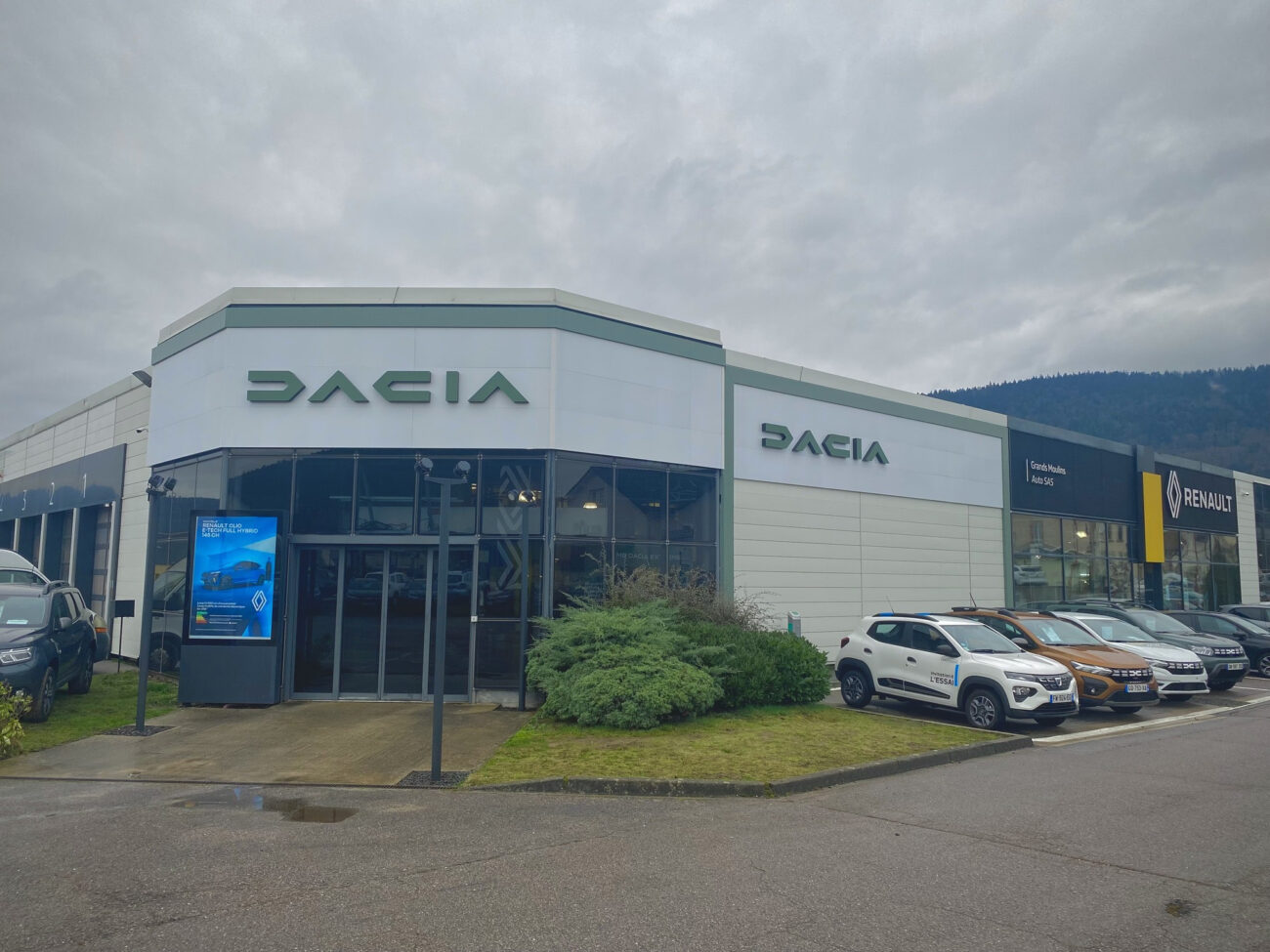 groupe bertrand visuels dacia remiremont 16